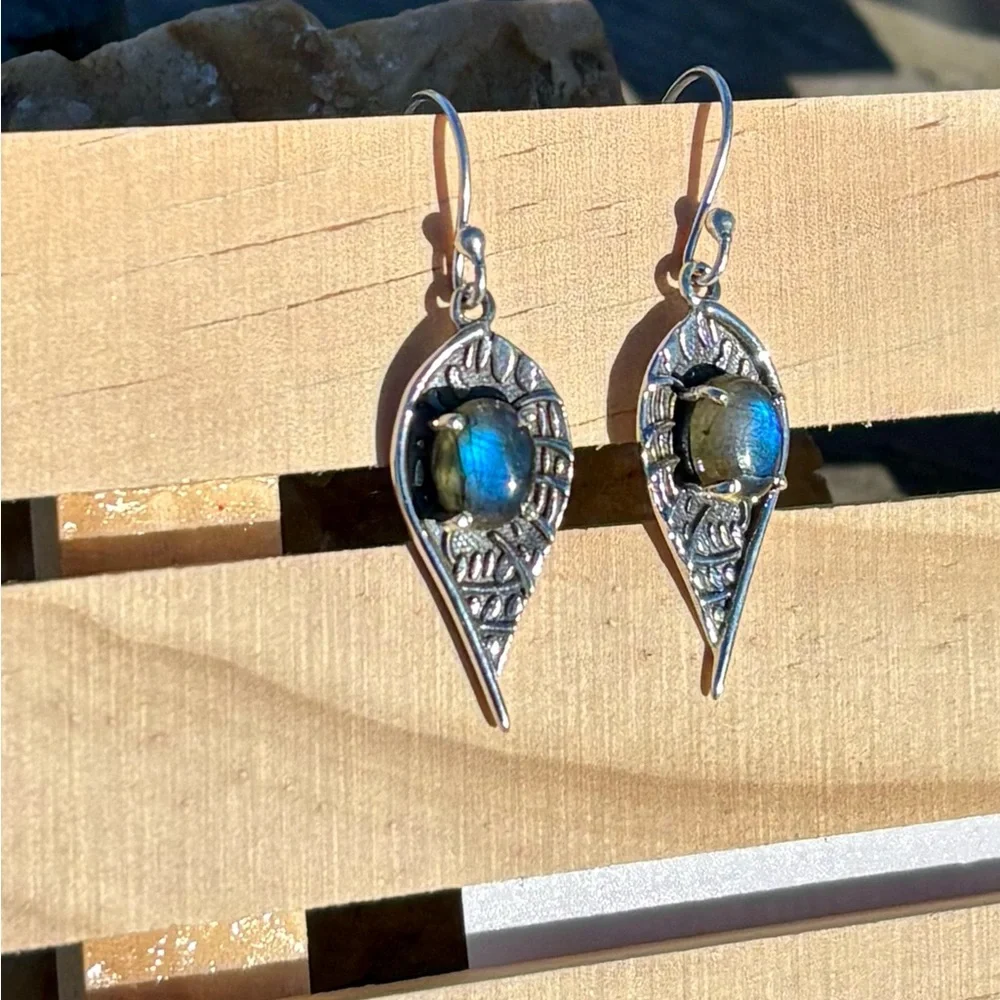 Labradorite Earrings - Picture 11 of 14